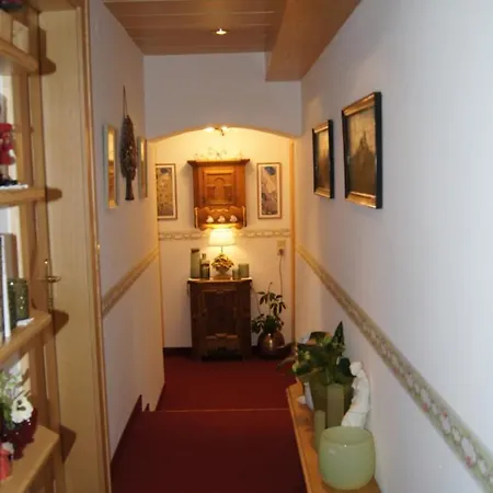哈尔滕费尔斯住宿加早餐旅馆 3*